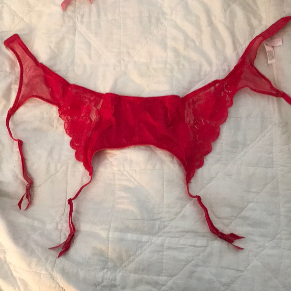 Victoria’s Secret Garter Belt